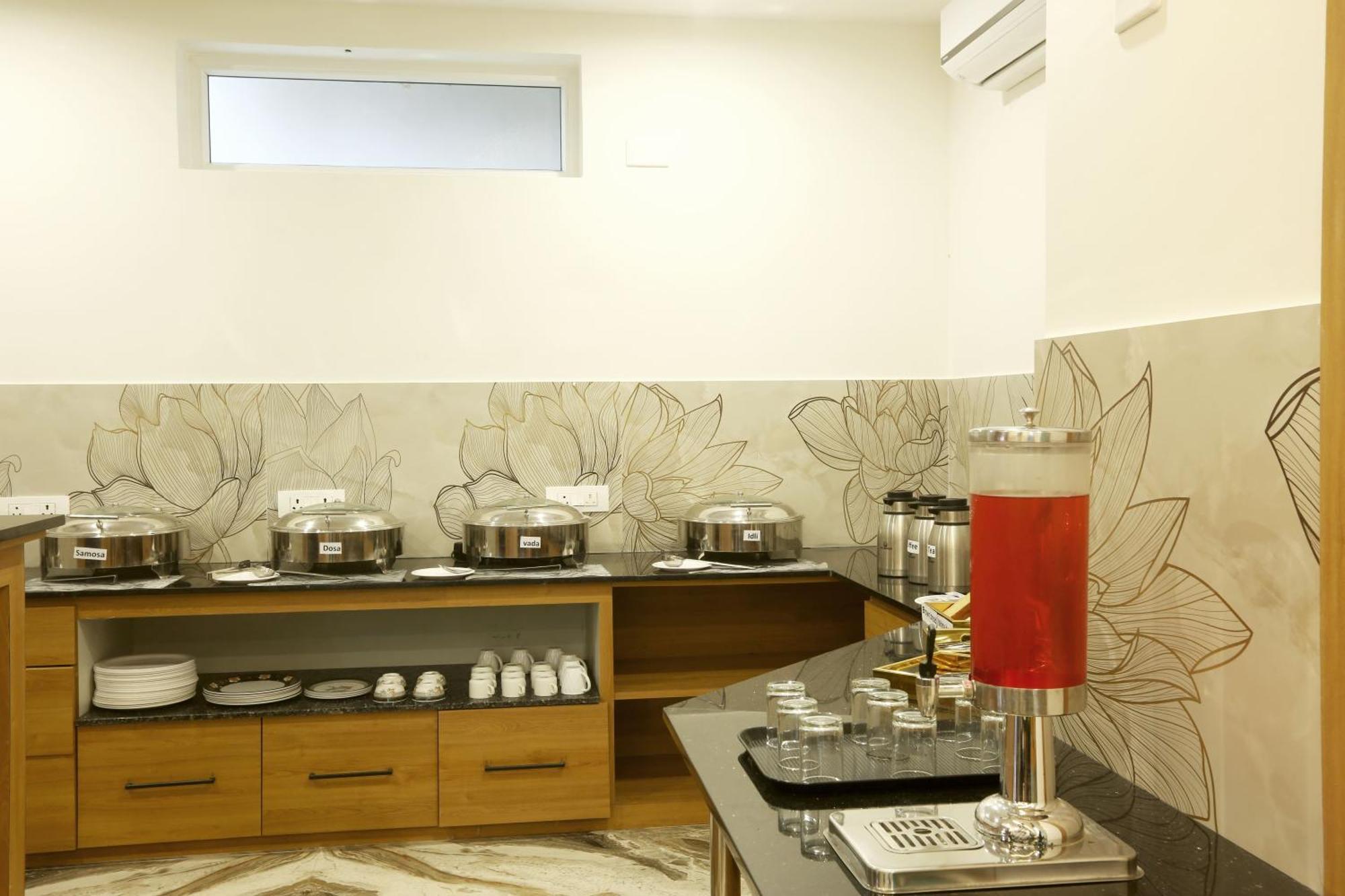 Hotel Sterling Plaza- Bangalore International Airport Dod Jala Екстер'єр фото