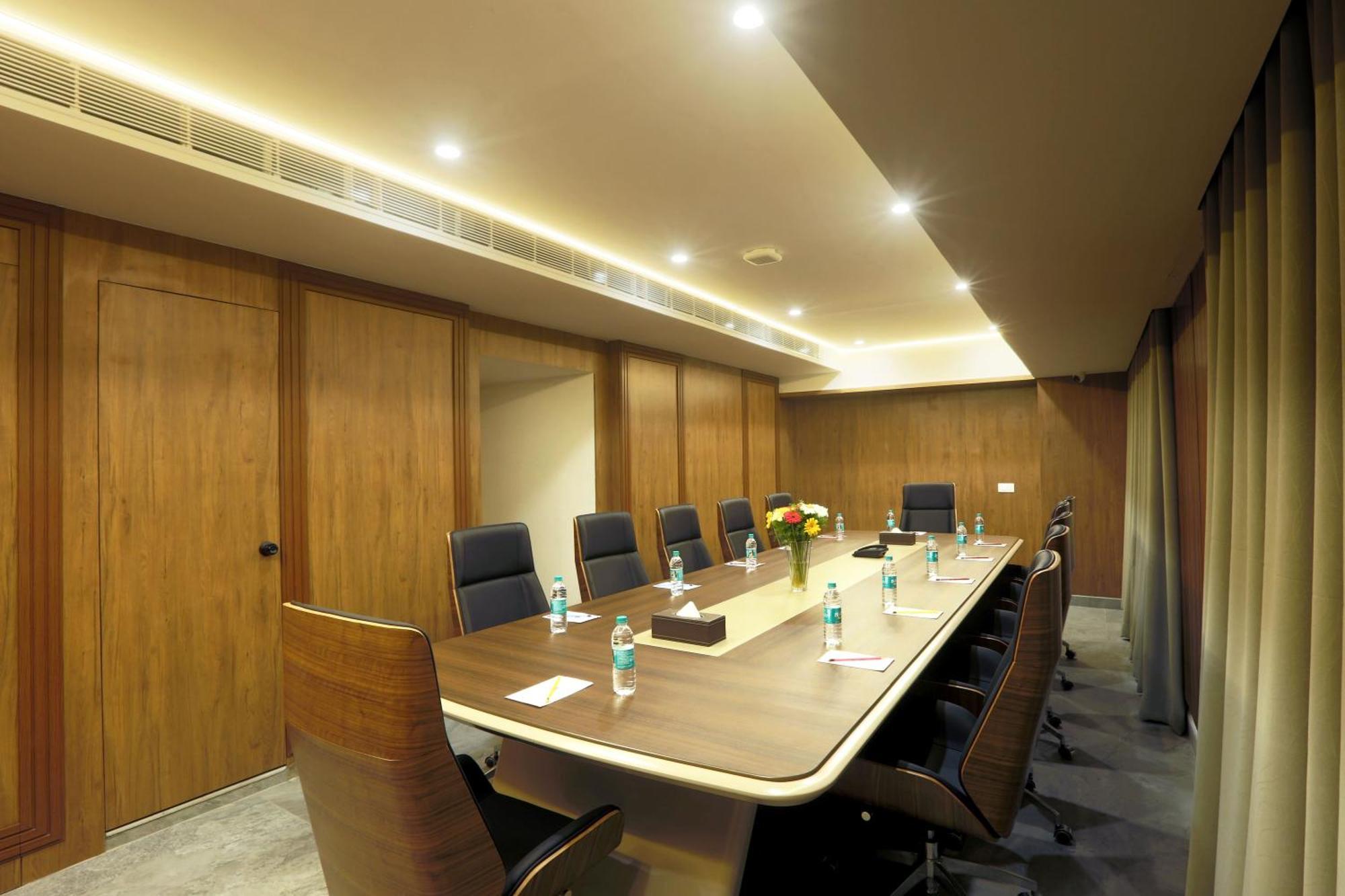 Hotel Sterling Plaza- Bangalore International Airport Dod Jala Екстер'єр фото