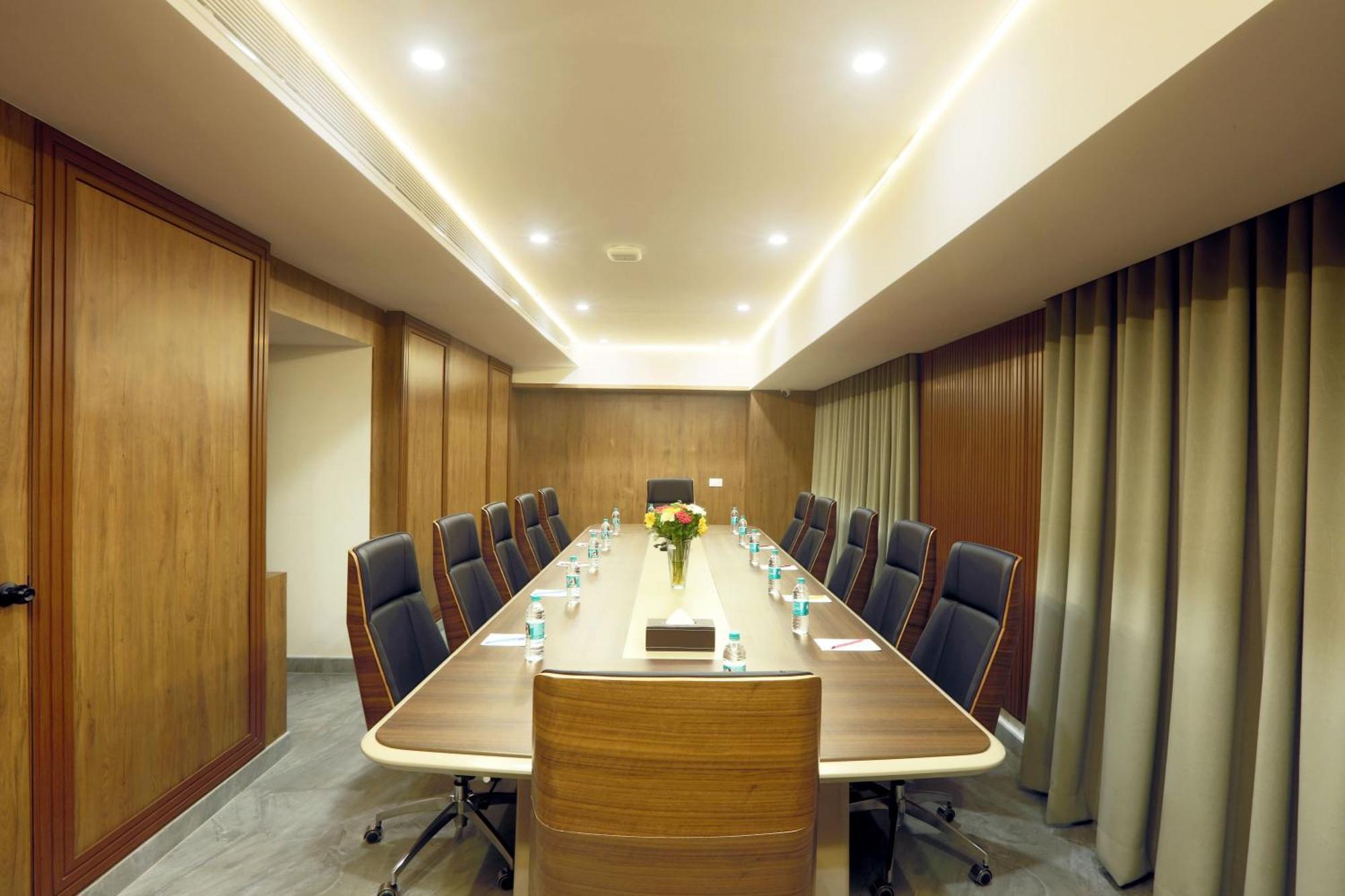 Hotel Sterling Plaza- Bangalore International Airport Dod Jala Екстер'єр фото
