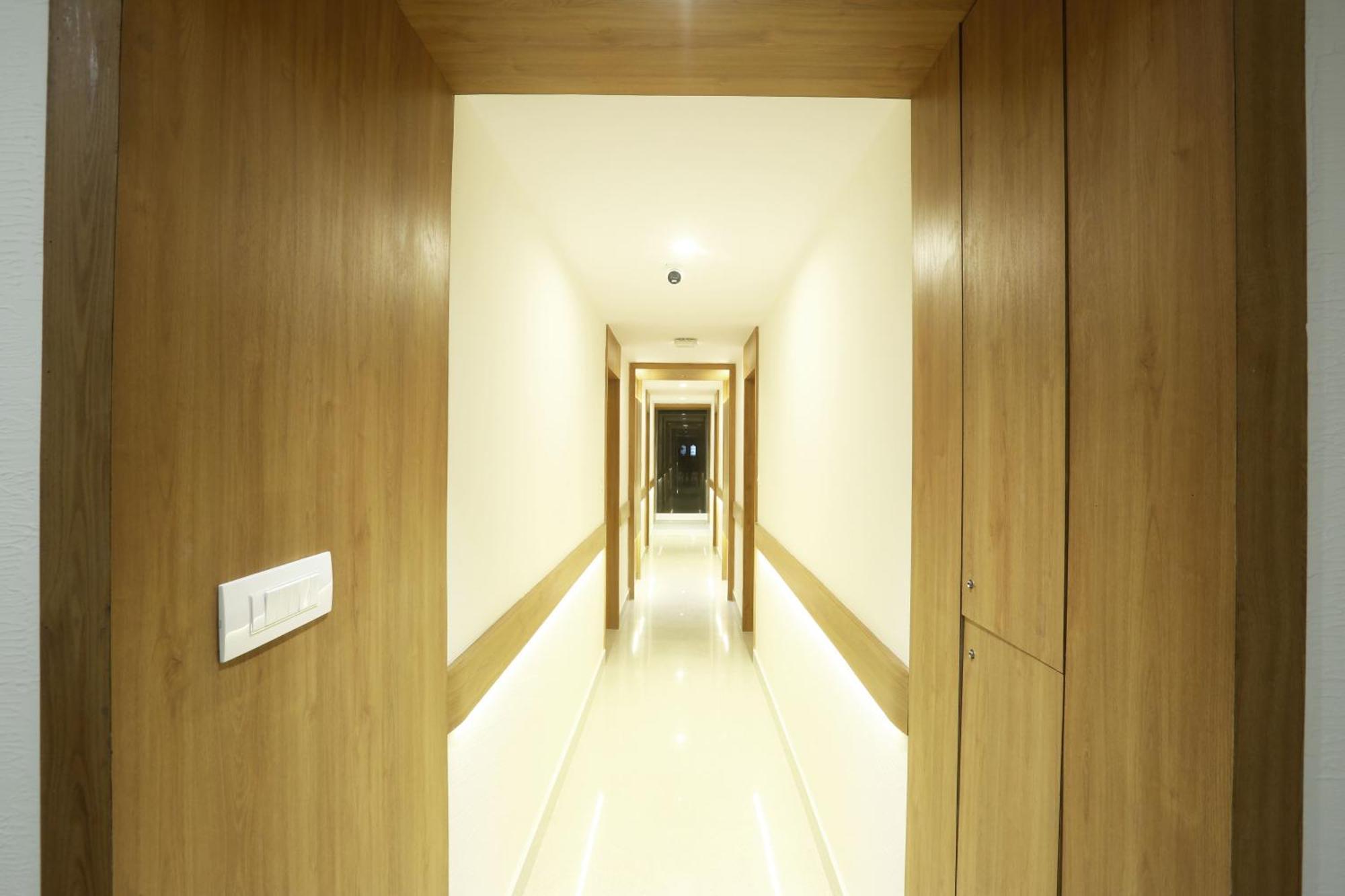 Hotel Sterling Plaza- Bangalore International Airport Dod Jala Екстер'єр фото